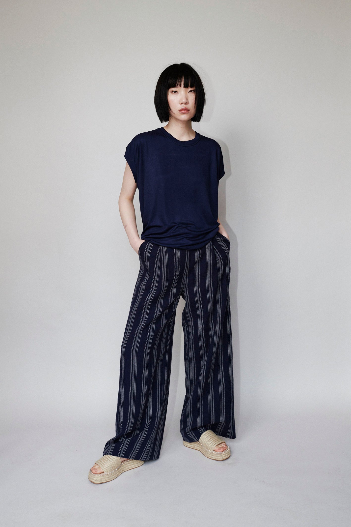 CHŌWA TROUSERS DARK BLUE / STRIPED