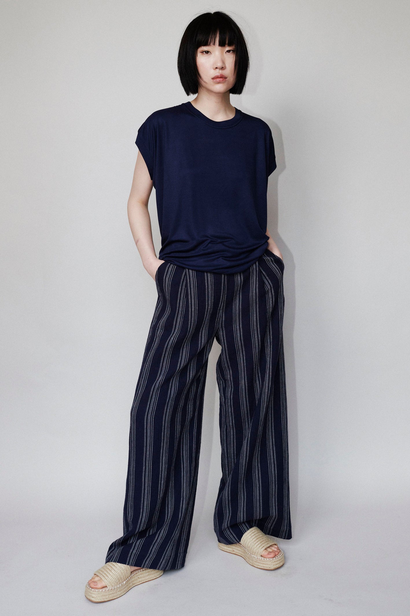 CHŌWA TROUSERS DARK BLUE / STRIPED